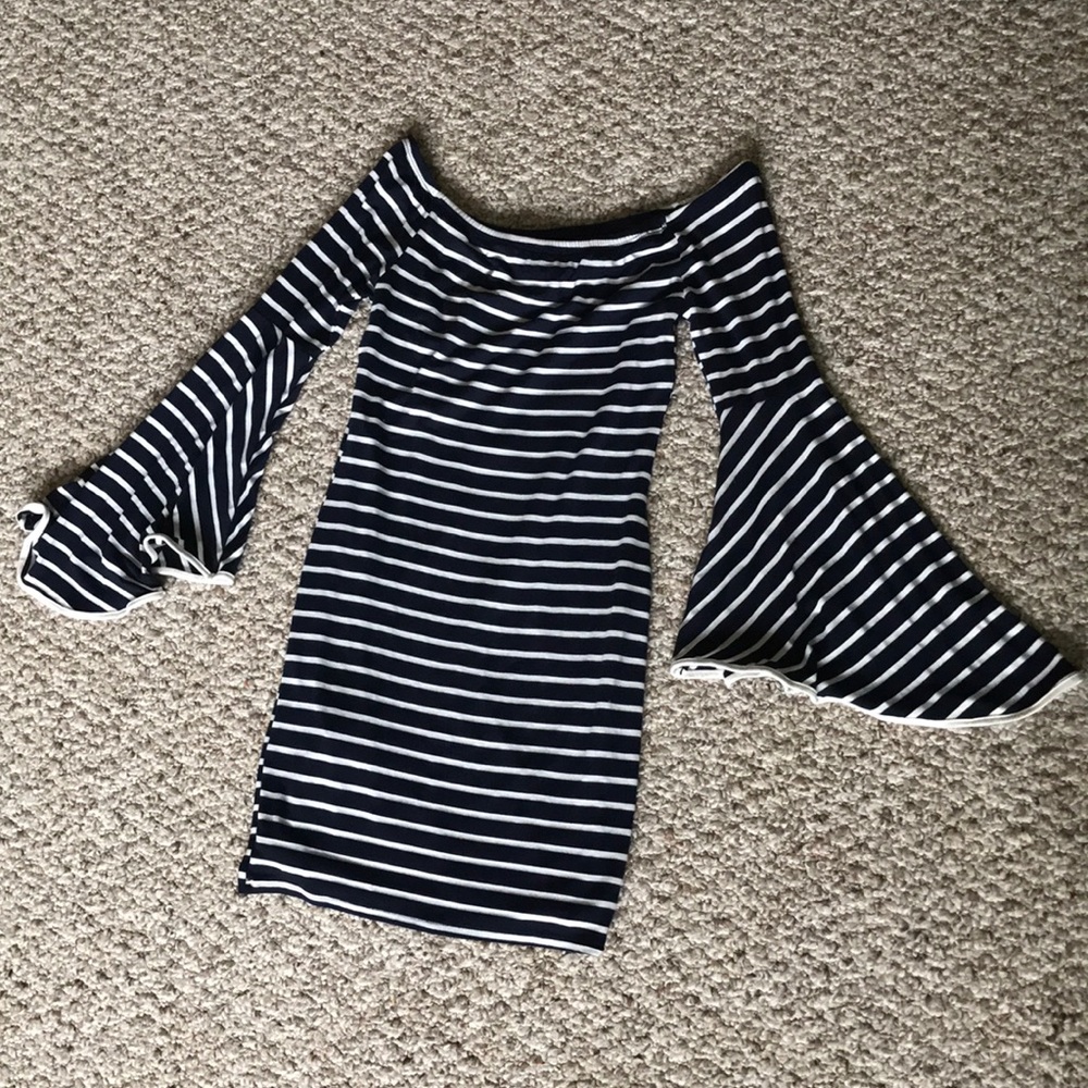 Off the shoulder body con dress - Picture 5 of 6